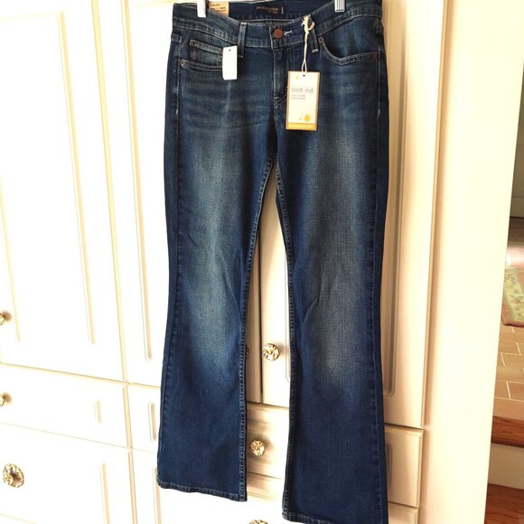 Levis Junior's Boot Cut 524 Jeans, size 7, NWT - Picture 1 of 3